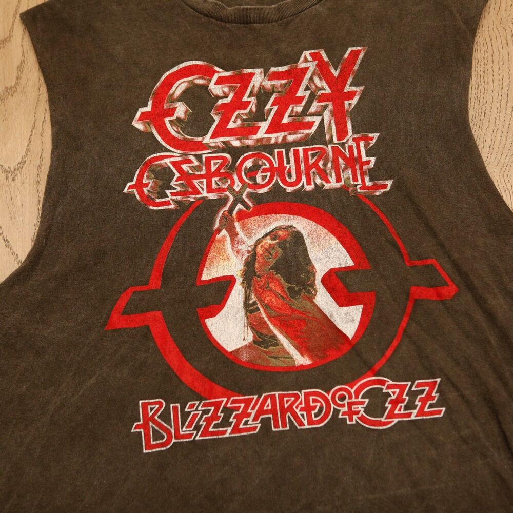 Ozzy Osbourne Blizzard of Ozz Cutoff Tee Distressed Black Graphic Tank M Repro - Picture 3 of 4